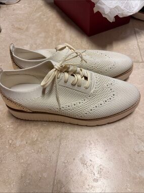 Cole Haan Women’s Platform Oxfords size 10C Wide
